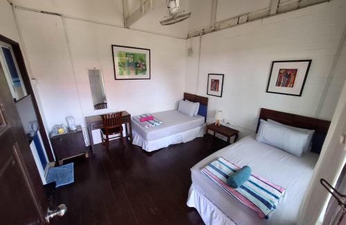 Kampung Masjid Haji Long House | Kijalena wood studio