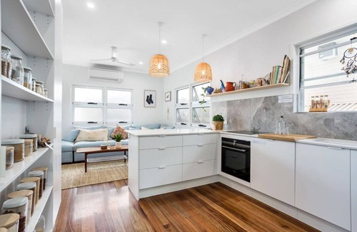 Manunda House | Kiki 6 min to Cairns and Airport, Pet friendly.