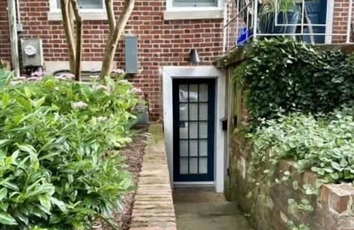 Mount Pleasant Apartment | Kilbourne Cottage in Mount Pleasant