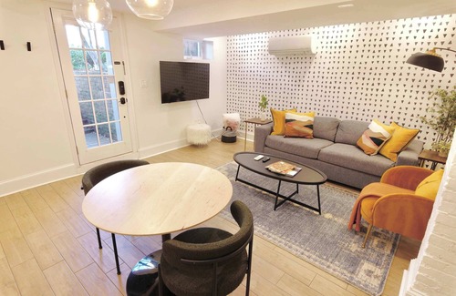 Mount Pleasant Apartment | Kilbourne Cottage in Mount Pleasant