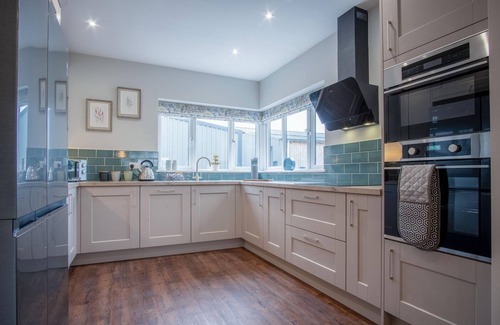 Narberth House | Kiln Park Farmhouse - 4 Bedroom Cottage - Narberth