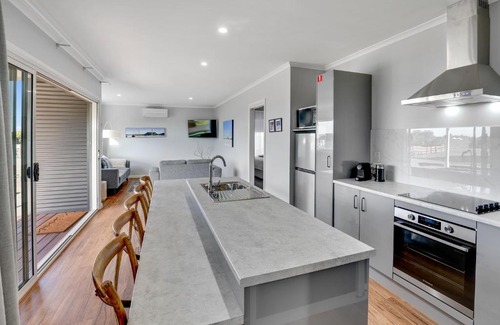 Moorak Apartment | Kilsby Sinkhole & Accommodation