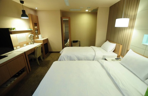 Lingya District Hotel | Kindness Hotel Sanduo Shopping District