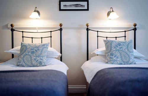 Reynoldston Hotel | King Arthur Hotel