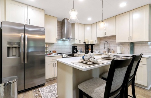 Southwest Orlando House | King Bd | Fenced Yard | Covered Patio | Fast Wi-Fi