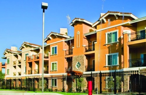 Napa Condo | King Bed Studio Vino Bello BottleRock Check In Thu 5/22 Check out Mon 5/26.
