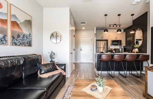 Boise Apartment | King Beds, Pool, Coffee Bar, Balcony