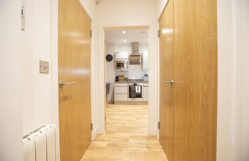 Windsor Apartment | King Edward No.2 - Beautiful apartment in Windsor with parking.
