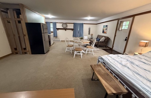 Lake Ariel House | KING LOFT/SUITE Rental- Luxurious Lakefront on Lake Wallenpaupack