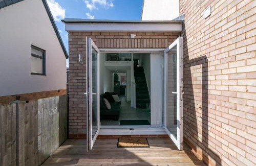 Stevenage House | King Pin Corner