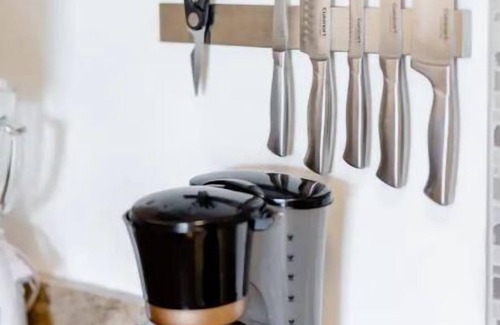 Fairview Park Apartment | King & Queen Luxury Memory Foam Beds near Cleveland Airport | Georgetown Villas