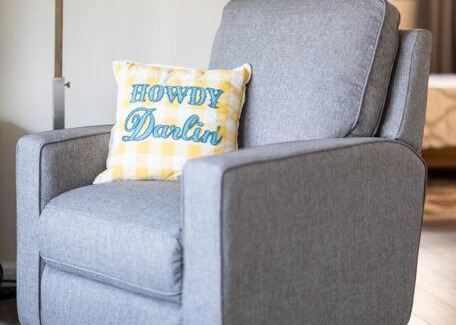 Fairview Park Apartment | King & Queen Memory Foam Beds 2-2b Georgetown Villas