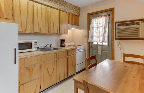 Lewis House | King Room with Kitchen at Dolores Mountain Inn