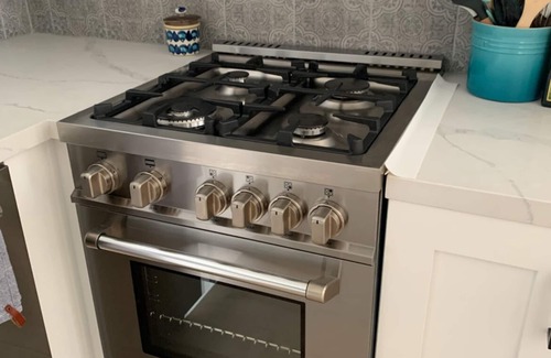 Beach Barber Tract Condo | King Size Bed in Village of La Jolla