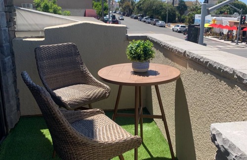 Beach Barber Tract Condo | King Size Bed in Village of La Jolla