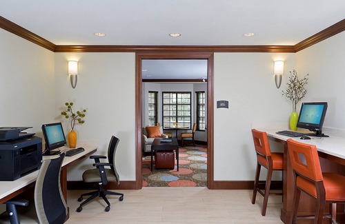 North Wales Apartment | King Studio | Pool & Hot Tub Access