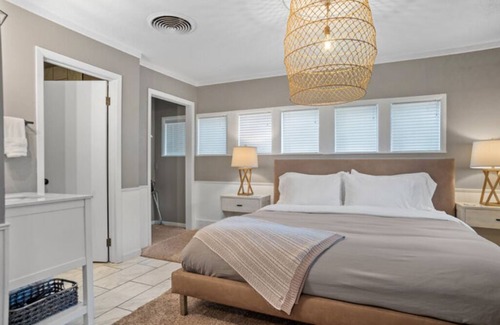 Rapid City Bed & Breakfast | King Suite 4 - Black Forest Inn Bed and Breakfast