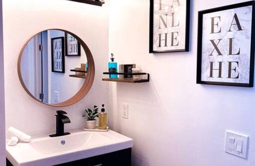 Old Town Hotel | King Suite in Boutique Hotel3, walk to downtown