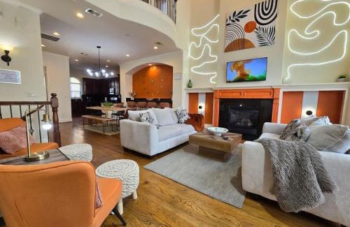 Woodlake - Briar Meadow House | King Suite Retreat Jacuzzi Private Deck 3BR