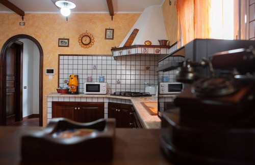 Partinico Villa | KING VALLEY RESORT