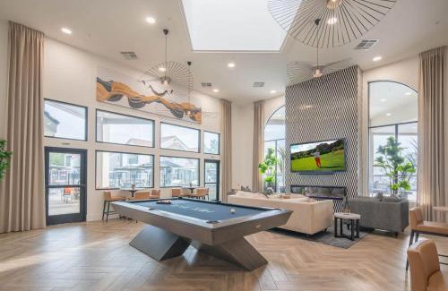 North Scottsdale Apartment | KingBed Golf Pickleball Pool Hot Tub Parking