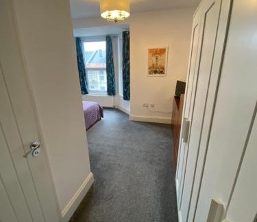 Stoke House | Kingfisher En-suite Room