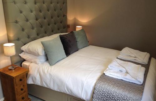 Grindleford Bridge House | Kingfisher Lodge