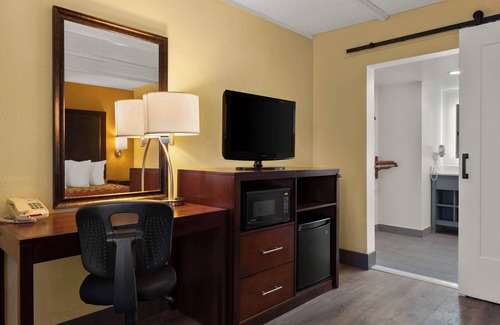 Flagstaff Hotel | Kings House Motor Hotel