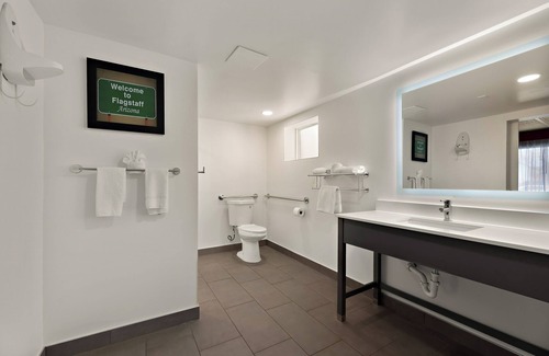 Flagstaff Hotel | Kings House Motor Hotel