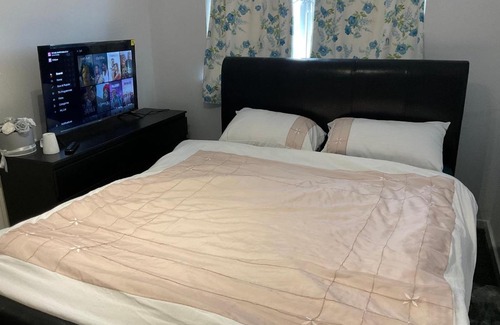 Abbey Wood House | Kings Room Abbey Wood