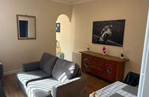 Doncaster Apartment | Kings view