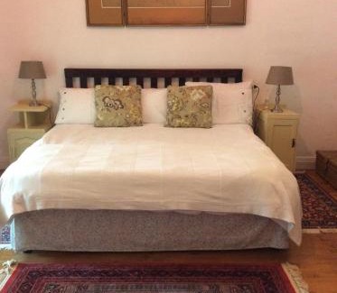 Bathurst House | Kingston Farm