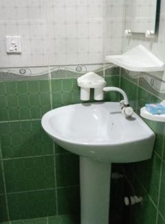 PECHS House | Kingston Motel