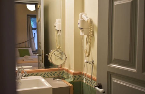 Amfiklia Hotel | KIRIAKI GUESTHOUSE & SUITES