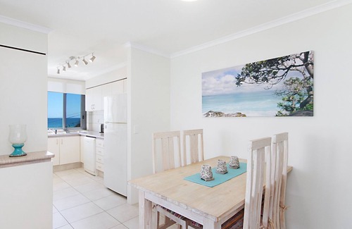 Coolangatta Apartment | Kirra Gardens 17 - Kirra Point Beachfront