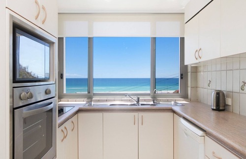 Coolangatta Apartment | Kirra Gardens 17 - Kirra Point Beachfront