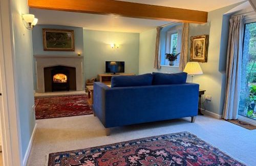 Edgeworth House | Kissingstone Cottage - Hidden Gem!