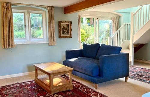 Edgeworth House | Kissingstone Cottage - Hidden Gem!