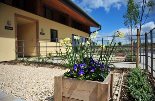 Bourton Cottage | Kitehill Barn - sleeps 16 guests in 8 bedrooms