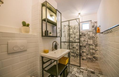 Alba Iulia Apartment | Kitty Sunflower Apartment