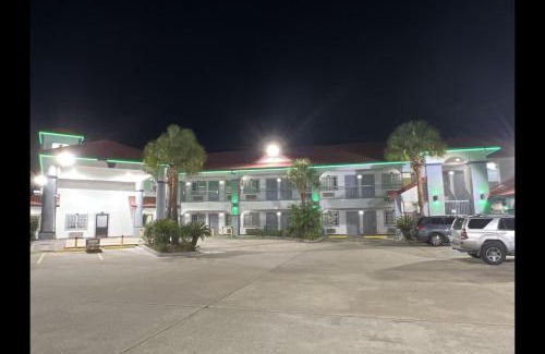 Houston Hotel | Kiwi Inn Capital O Houston - Hwy 249