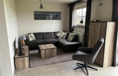 Hulst Apartment | Klein Cambron