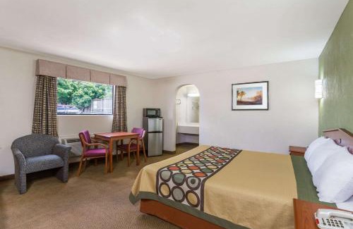 Austin Ave. Hotel | Knights Inn Franklin Ave Waco