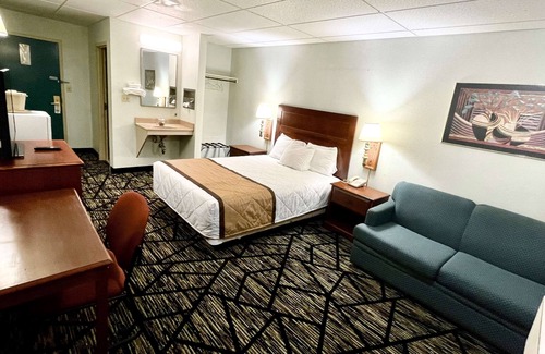 Paxinos Hotel | Knights Inn Paxinos