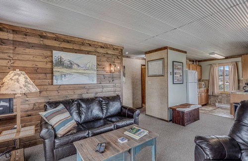 Clark Cabin | Knotty Pine- Mountain cabin with stunning views