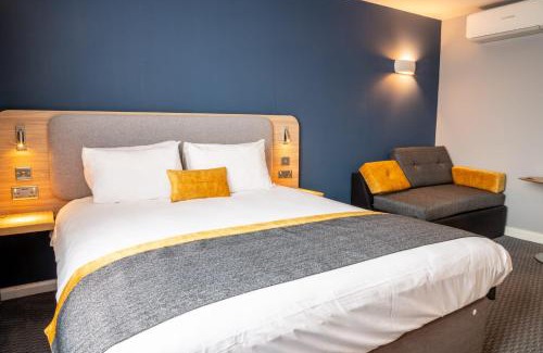 Knowsley Hotel | Knowsley Inn & Lounge