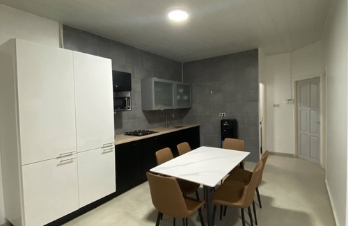 Paramaribo House | Knusse Vakantie Woning Voor Kort of Lang Verblijf. Volledige Gemeubileerd