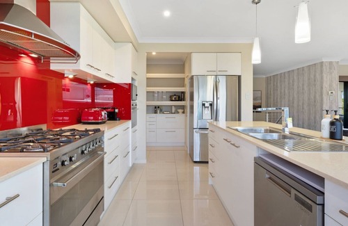 Pottsville House | Koala Vista with Panoramic Views & Pool