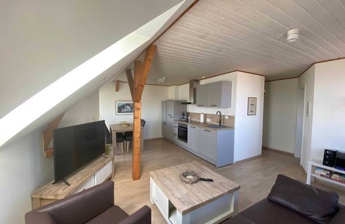 Ditzum Apartment | Koje 2 - Frühstück mit Kutterblick - Ferienwohnungen Meerhuus, 45229
