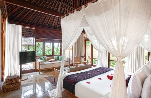 Melayang Resort | Komaneka at Tanggayuda